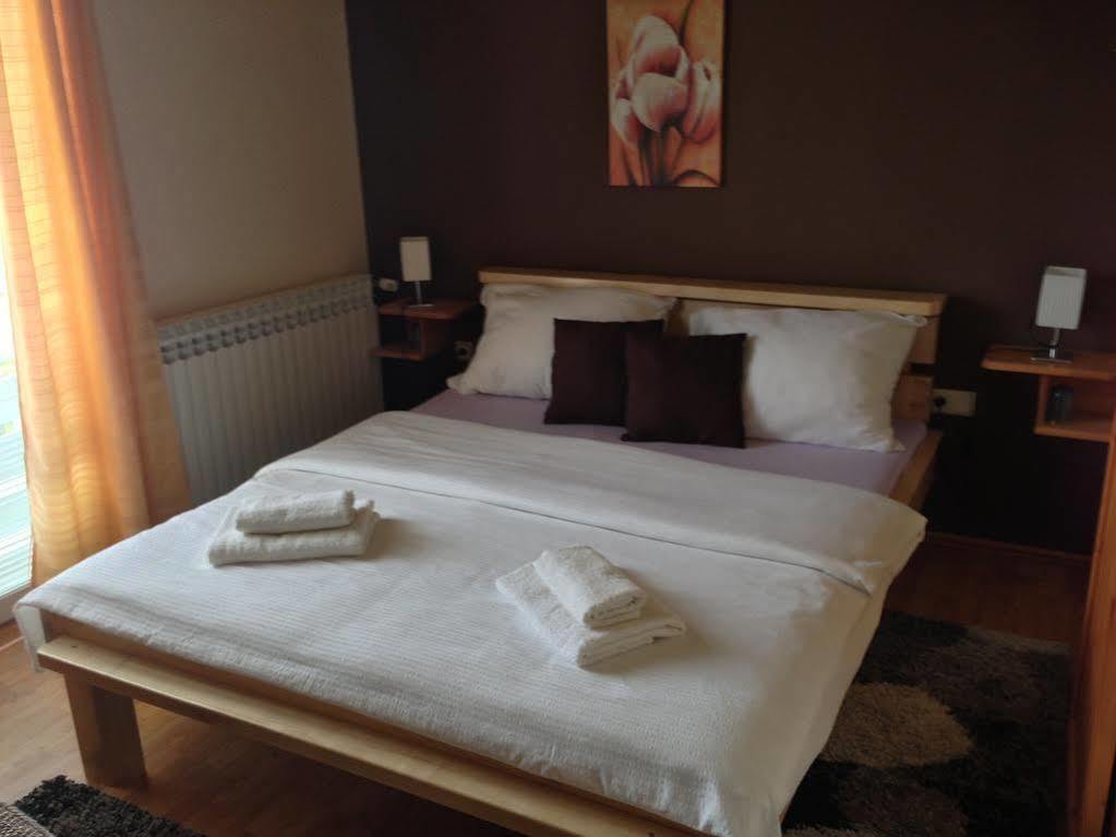 House Zupan Otel Rakovica Dış mekan fotoğraf